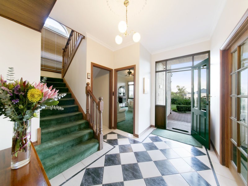 13 River View Terrace, Mount Pleasant WA 6153