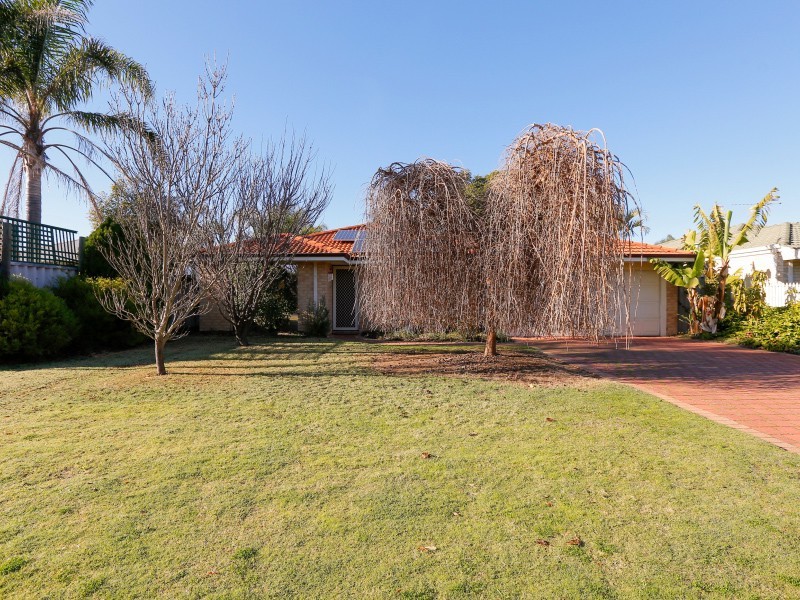 4 Mclean Road, Canning Vale WA 6155