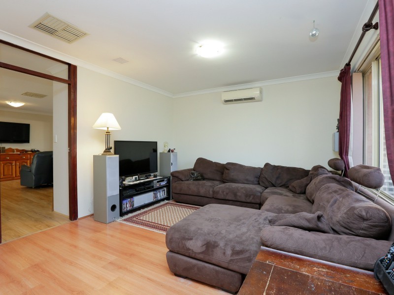 4 Mclean Road, Canning Vale WA 6155