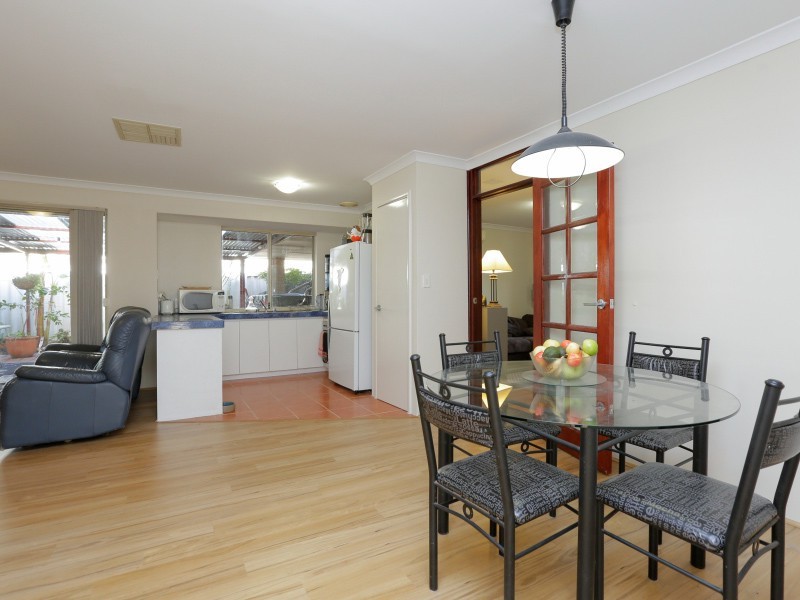 4 Mclean Road, Canning Vale WA 6155