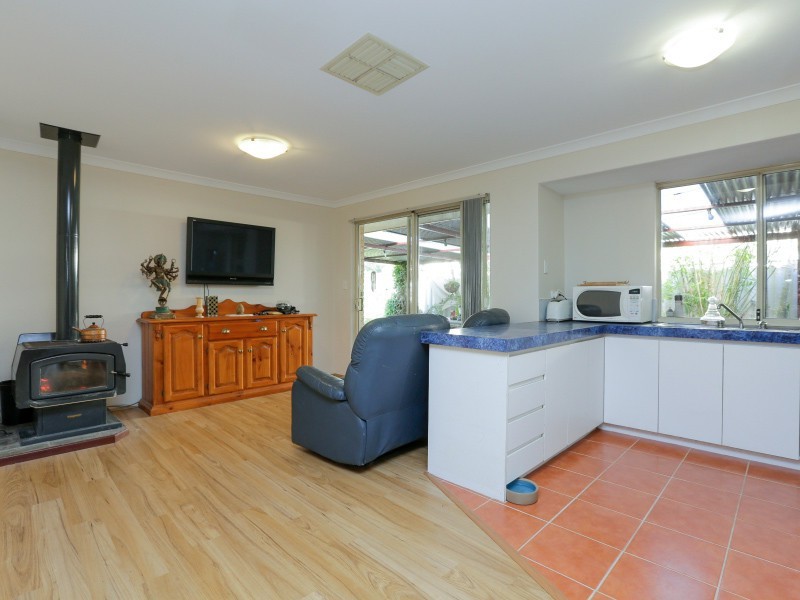 4 Mclean Road, Canning Vale WA 6155