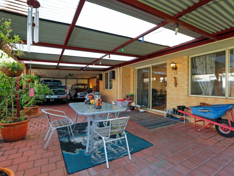 4 Mclean Road, Canning Vale WA 6155