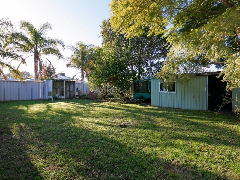 4 Mclean Road, Canning Vale WA 6155