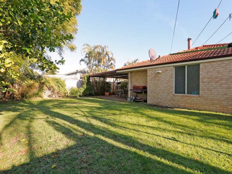 4 Mclean Road, Canning Vale WA 6155