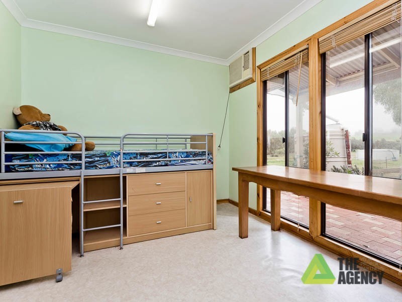 362 Qualen West Road, York WA 6302