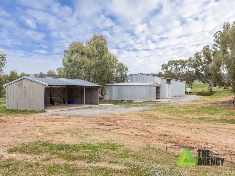 362 Qualen West Road, York WA 6302