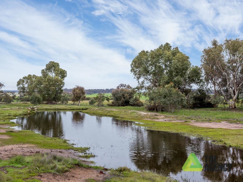 362 Qualen West Road, York WA 6302