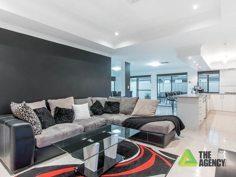 7 Mcnamara Place, Marangaroo WA 6064