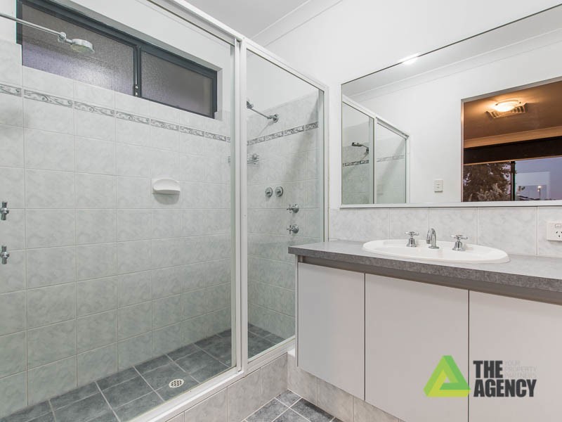 7 Mcnamara Place, Marangaroo WA 6064