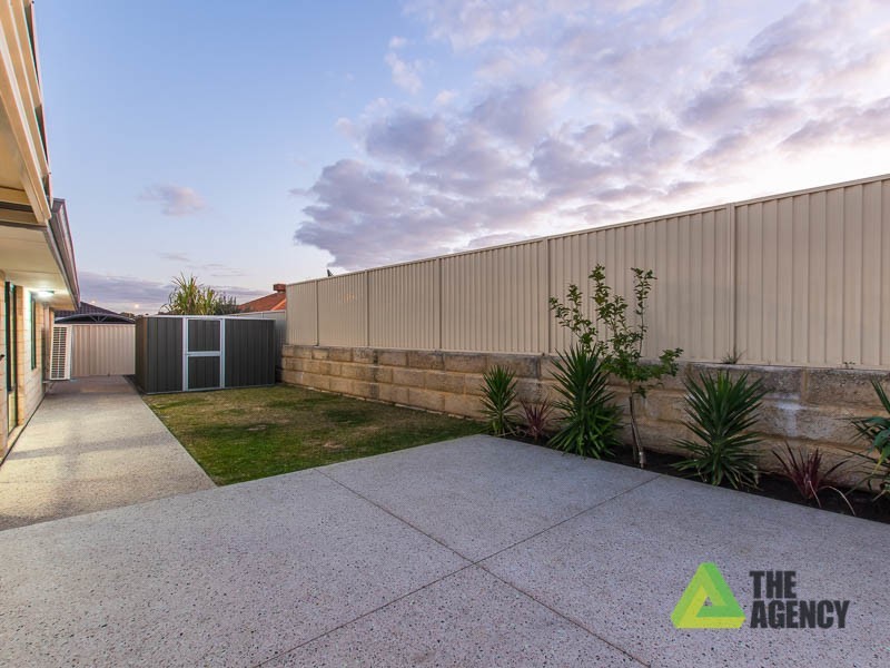 7 Mcnamara Place, Marangaroo WA 6064