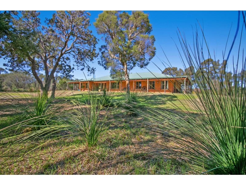 47 Wolfe Road, Oakford WA 6121
