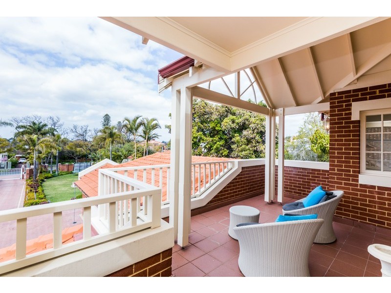 5B View Road, Mount Pleasant WA 6153