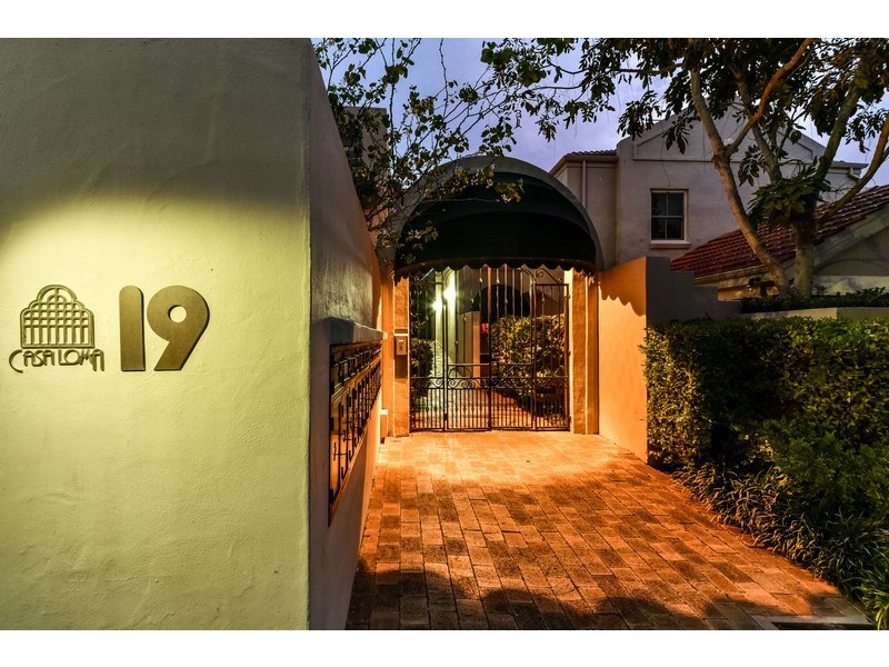 2/19 Karoo Street, South Perth WA 6151