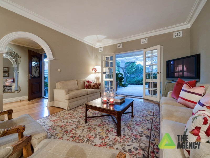 2/19 Karoo Street, South Perth WA 6151