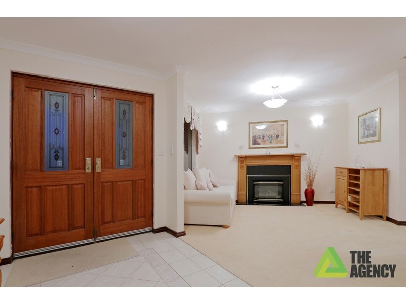 32 Bennett Drive, Canning Vale WA 6155