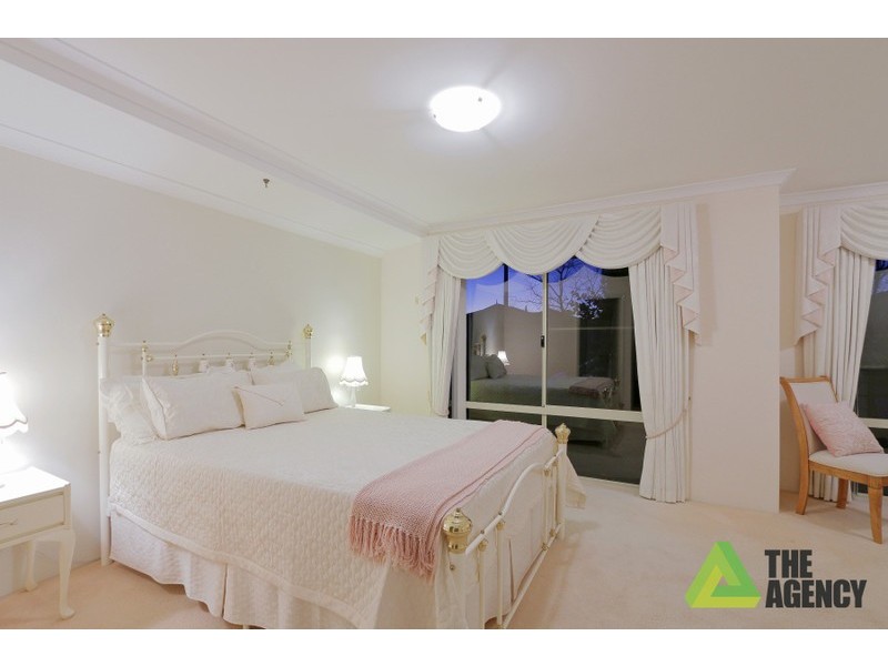 32 Bennett Drive, Canning Vale WA 6155