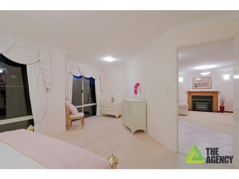 32 Bennett Drive, Canning Vale WA 6155