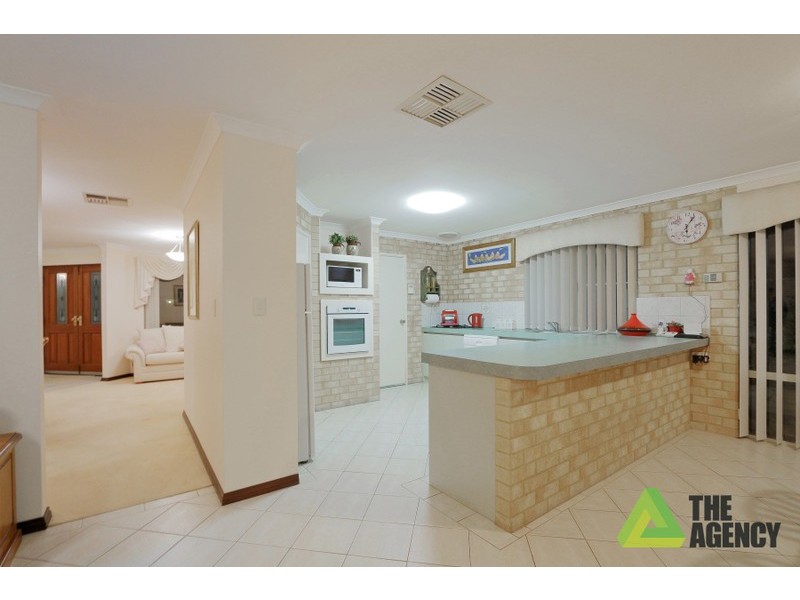 32 Bennett Drive, Canning Vale WA 6155