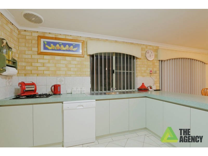 32 Bennett Drive, Canning Vale WA 6155