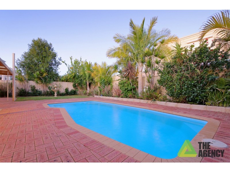 32 Bennett Drive, Canning Vale WA 6155