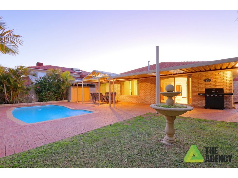 32 Bennett Drive, Canning Vale WA 6155