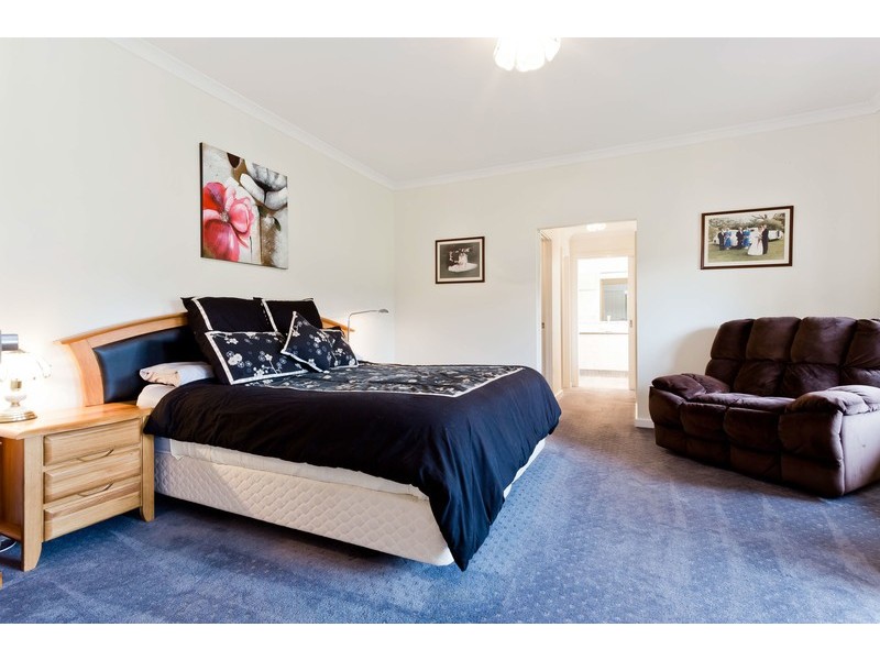 106 William Street, Herne Hill WA 6056