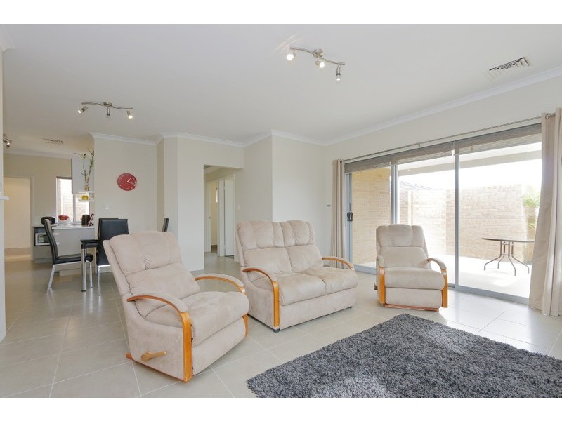 7/18 Flynn Street, Canning Vale WA 6155