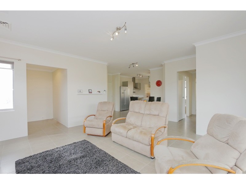 7/18 Flynn Street, Canning Vale WA 6155