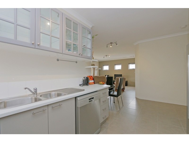 7/18 Flynn Street, Canning Vale WA 6155