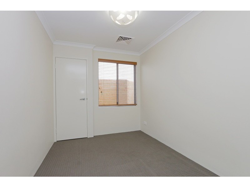 7/18 Flynn Street, Canning Vale WA 6155