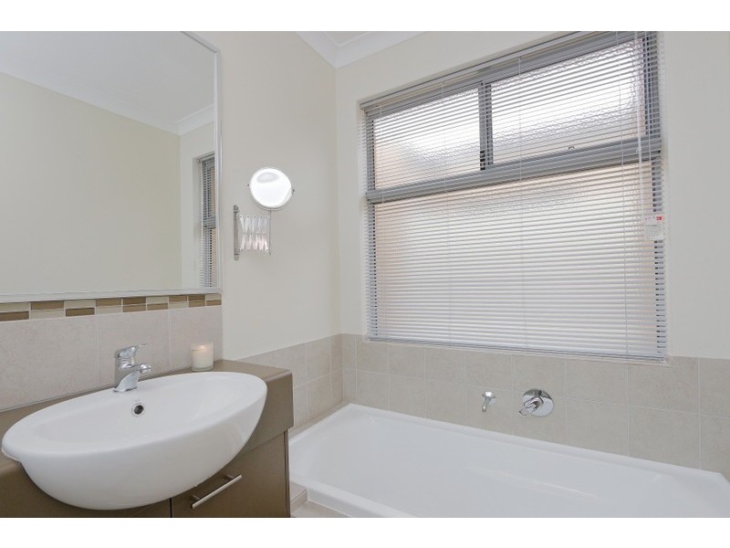 7/18 Flynn Street, Canning Vale WA 6155