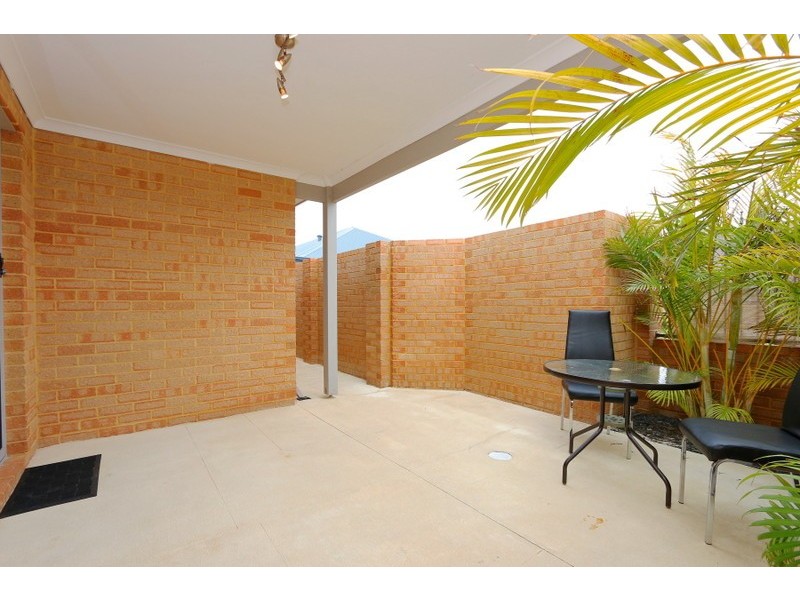 7/18 Flynn Street, Canning Vale WA 6155