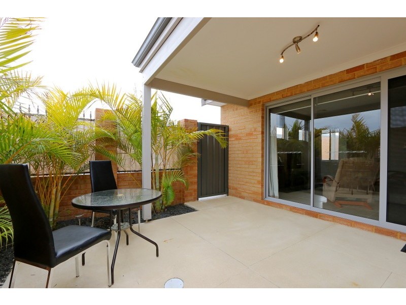 7/18 Flynn Street, Canning Vale WA 6155