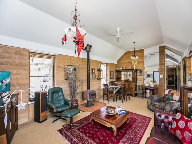 309 Foxton Drive, Oakford WA 6121