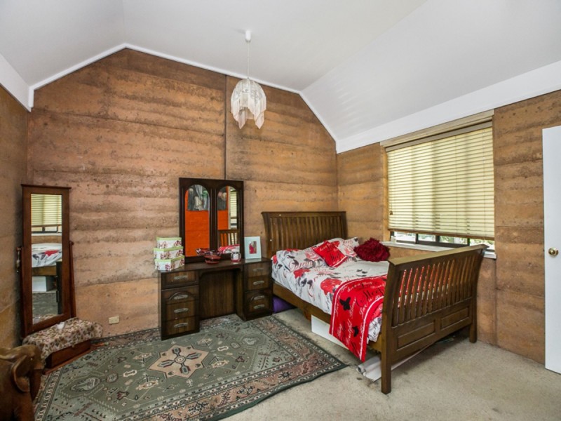 309 Foxton Drive, Oakford WA 6121