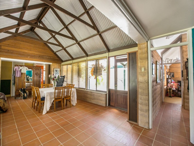 309 Foxton Drive, Oakford WA 6121