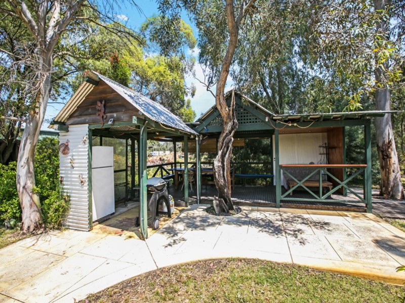 309 Foxton Drive, Oakford WA 6121