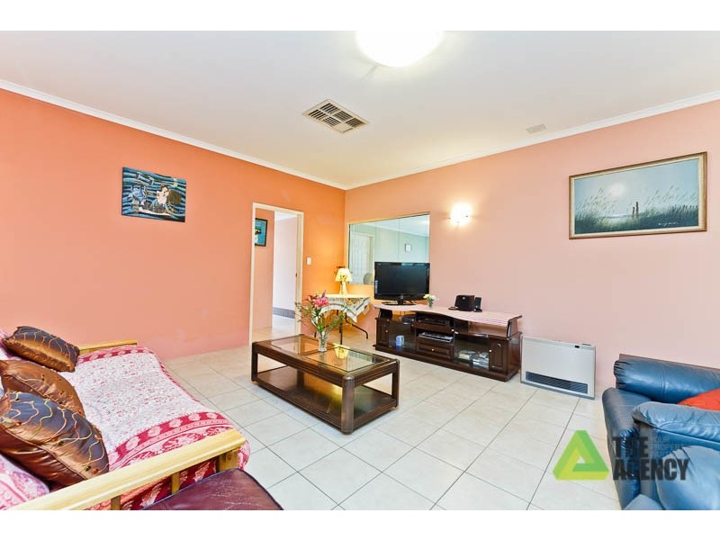 35 Westerway Terrace, North Lake WA 6163