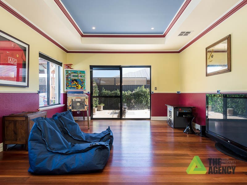 7 Kyneton Parkway, Aveley WA 6069