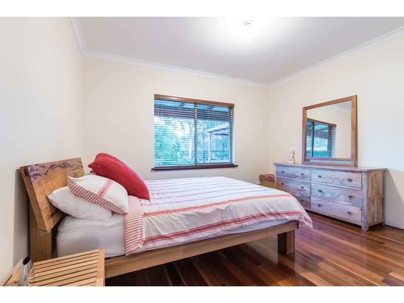 247 Ballymore Place, Gidgegannup WA 6083