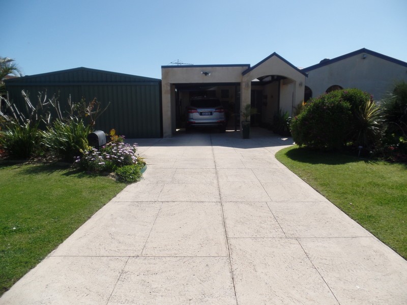 17 Celosia Way, Riverton WA 6148