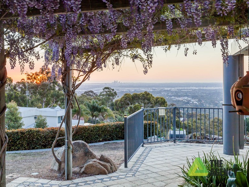 26 Sundew Road, Gooseberry Hill WA 6076