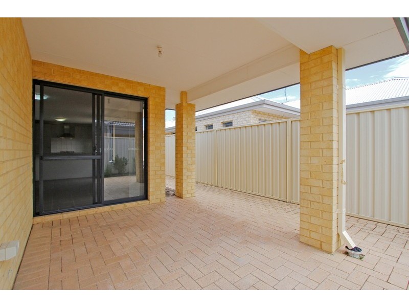 4 Carnation Street, Canning Vale WA 6155