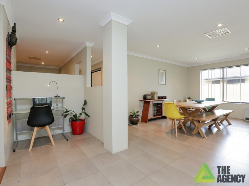 23 Urquhart Court, Canning Vale WA 6155