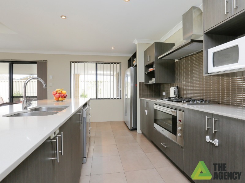 23 Urquhart Court, Canning Vale WA 6155