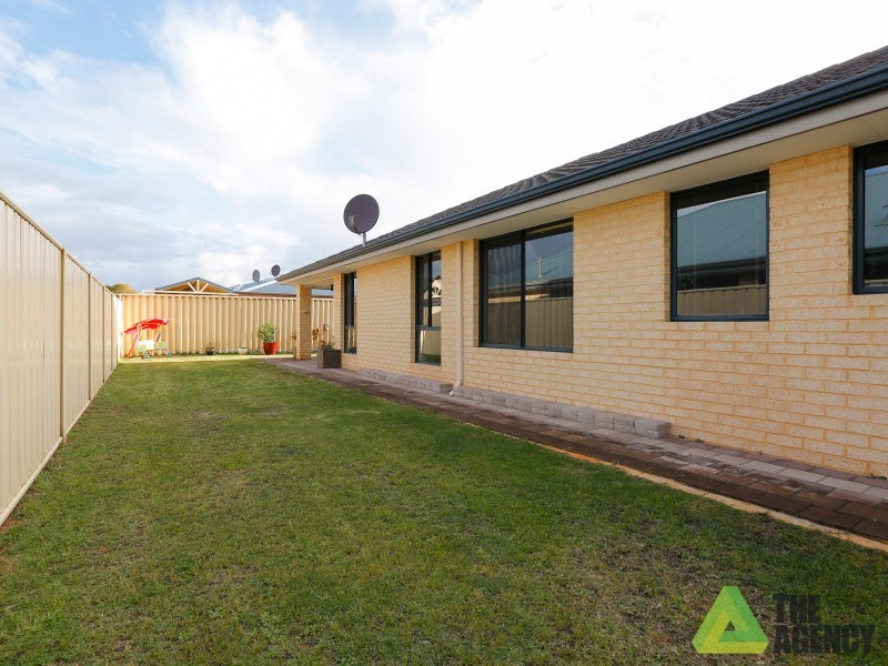 23 Urquhart Court, Canning Vale WA 6155