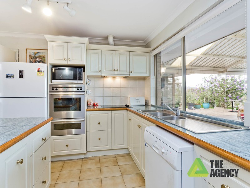 14A Musgrove Crescent, Boya WA 6056