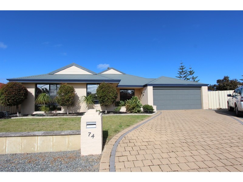 74 Floribunda Avenue, Halls Head WA 6210