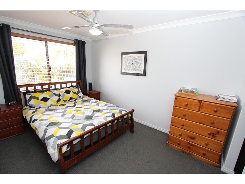 74 Floribunda Avenue, Halls Head WA 6210