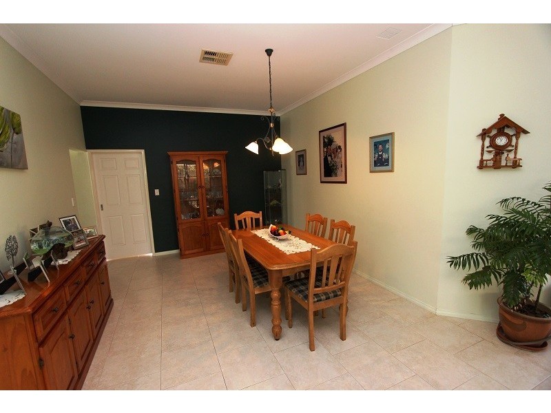 74 Floribunda Avenue, Halls Head WA 6210
